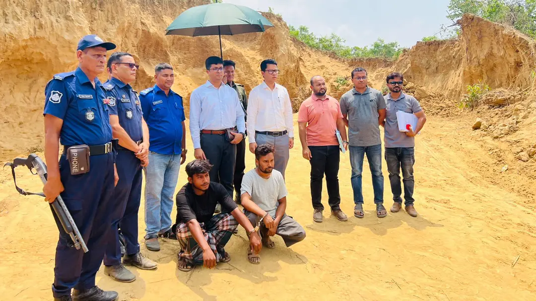 পাহাড় কাটায় অভিযান: জরিমানা-কারাদণ্ড, জব্দ করা হয়েছে ৫ ট্রাক্টর